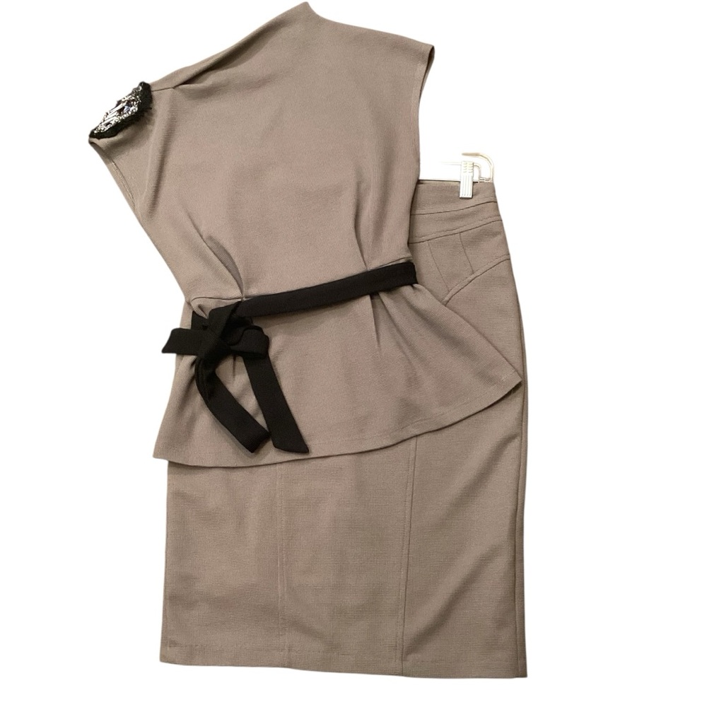 Eva Franco‎ Waffle Knit Pencil Skirt & Peplum Hem Cap Sleeve Top Taupe Color